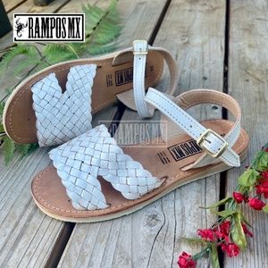 Women Mexican Leather Huarache Sandals , Mexican shoes , Huaraches Mexicanos
